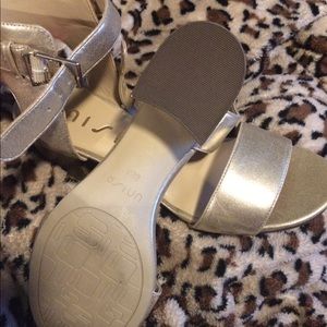 Unisa Shoes - Gold Unisa Block Heel Sandal; 8.5m Unisa Shoes - Gold Unisa Block Heel Sandal; 8.5m